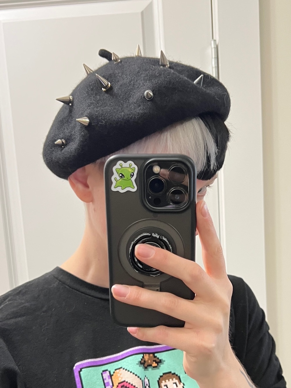 Disturbia studded beret